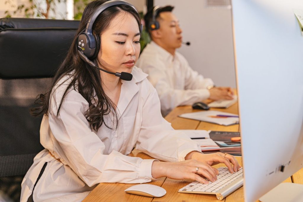 A practical guide to AI voice agents for inbound support
